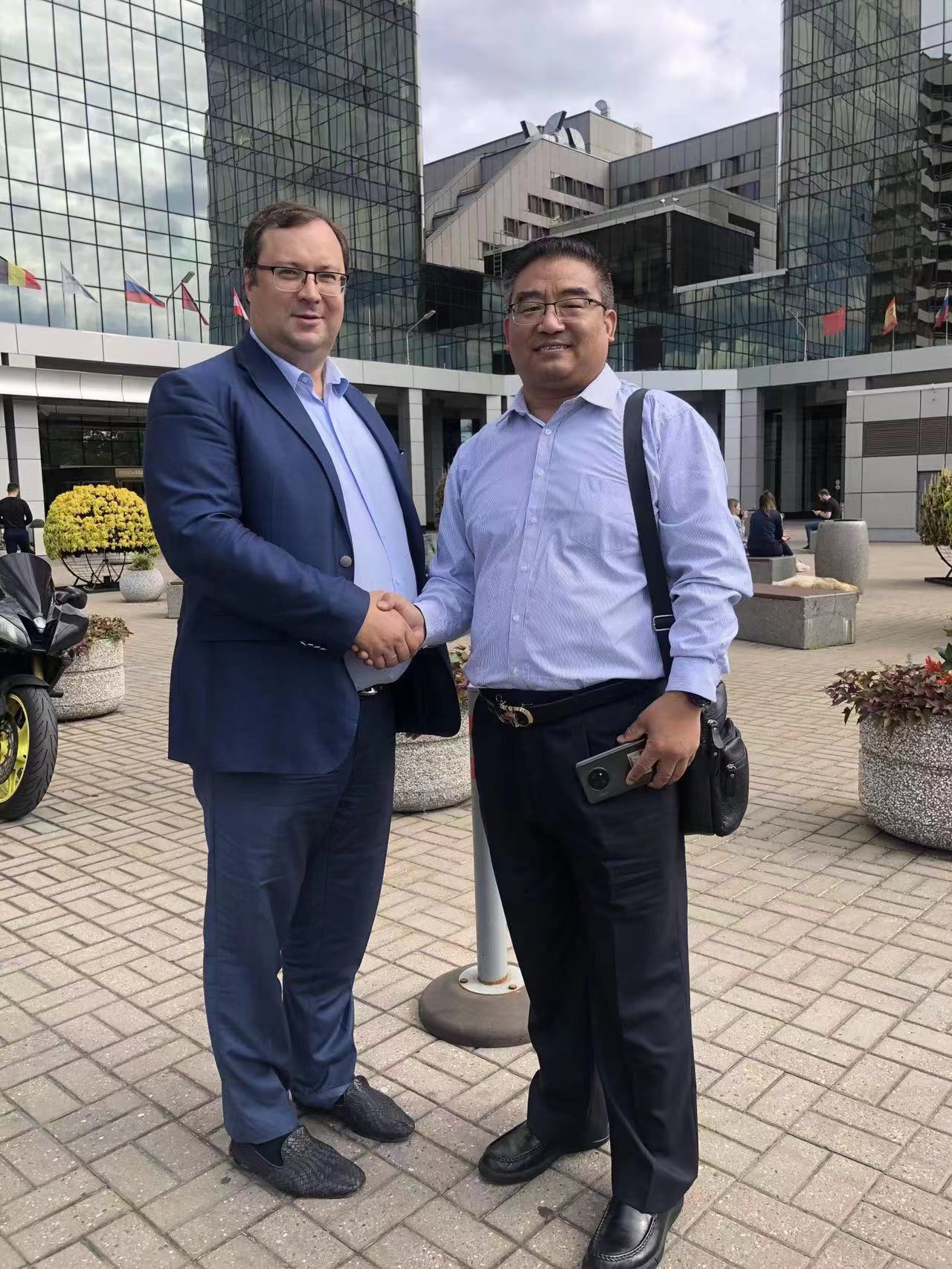 Far East International with Russian Energy Department director